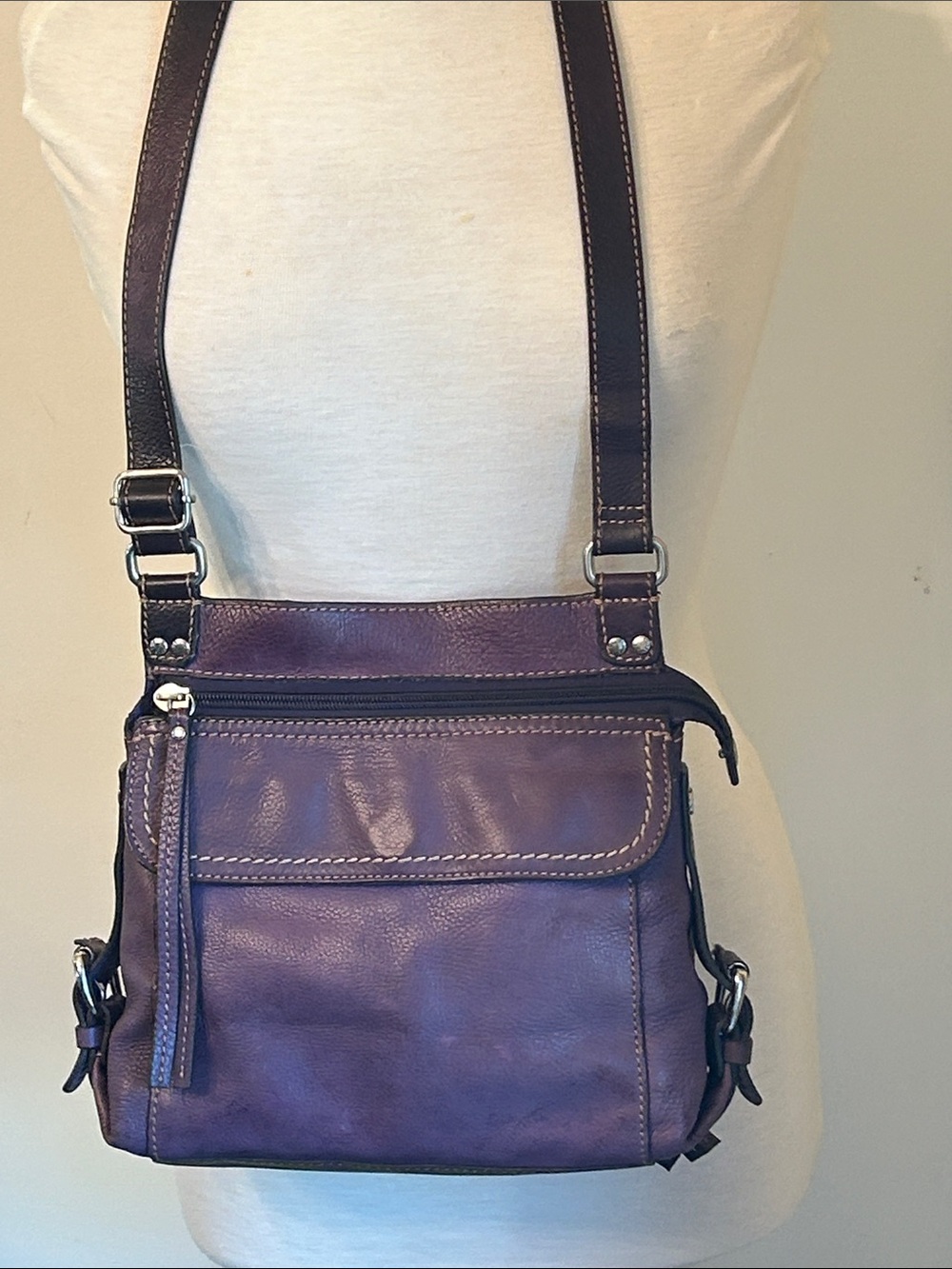 FOSSIL PURPLE PEBBLED LEATHER CASTILLE TRAVSLER CROSSBODY BAG